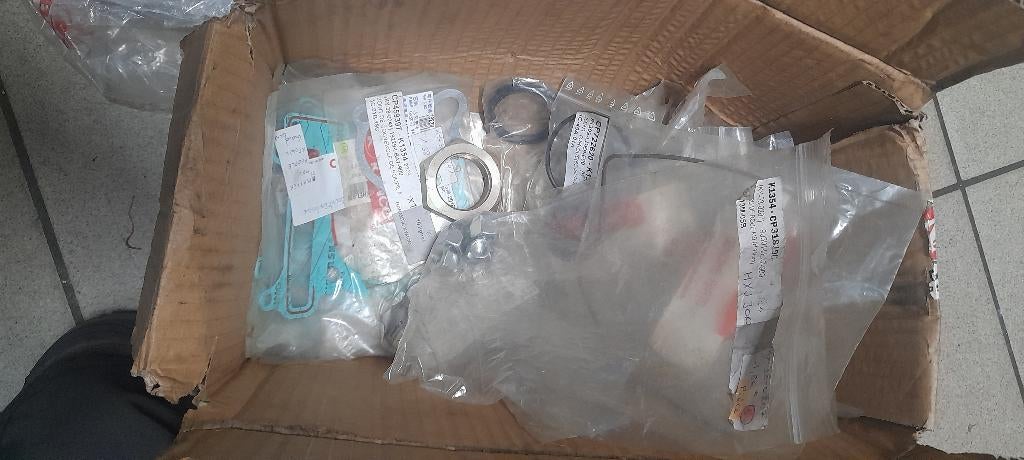 Kymco 300 MXU pièces divers, Info@ac2roues.be, 300 cc, Kymco, Kymco lux