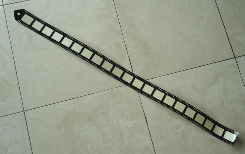 Te koop kunststof fotolijst in de vorm van een filmstrip., Audio, Tv en Foto, Fotografie | Fotolijsten, Ophalen of Verzenden, Nieuw