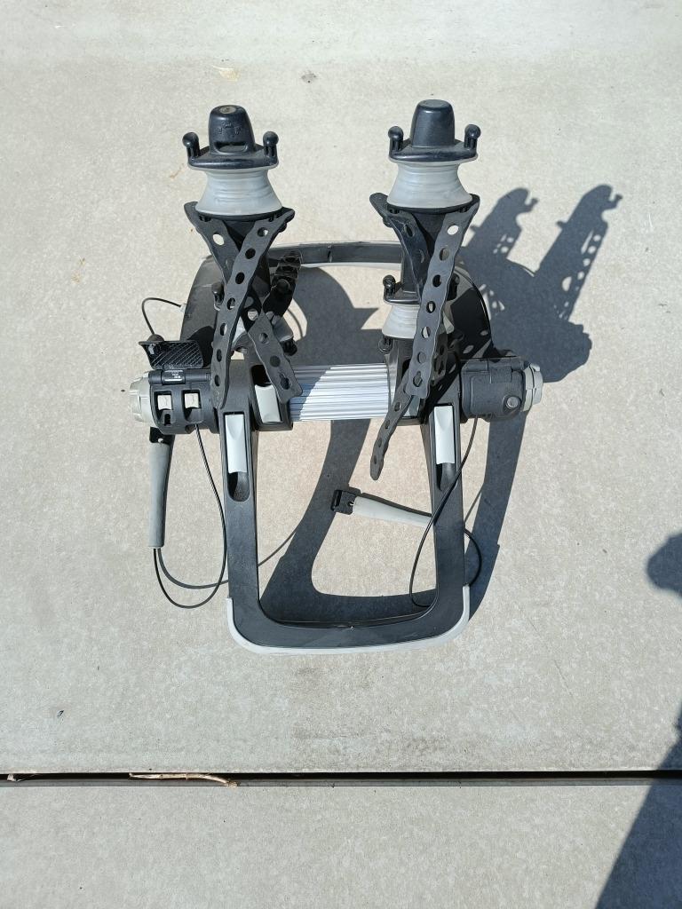 Thule fietsendrager 2 fietsen - koffer, Elektrische fiets, Zo goed als nieuw, 2 fietsen, Achterklepdrager