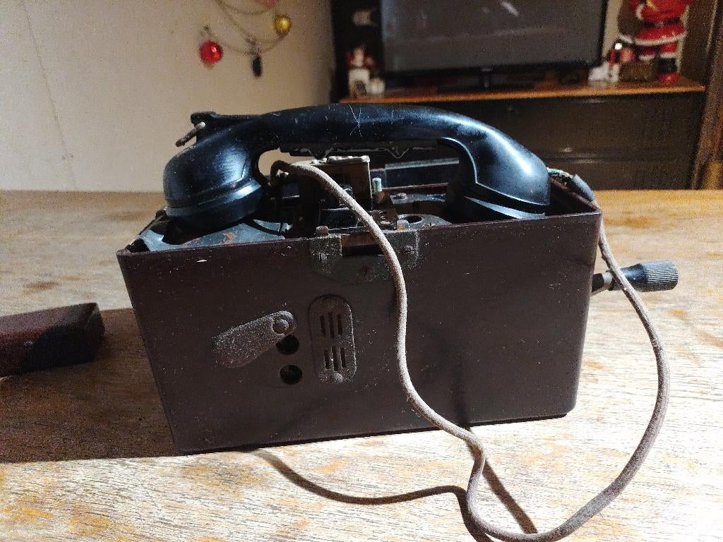 Duitse veldtelefoon uit de Tweede Wereldoorlog, Verzamelen, Ophalen of Verzenden