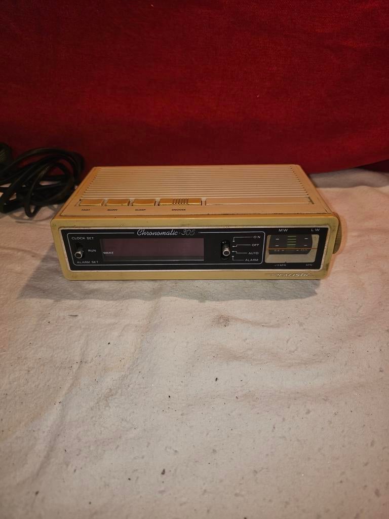 Radio reveil Realistic - chronomatic, Enlèvement ou Envoi, Radio