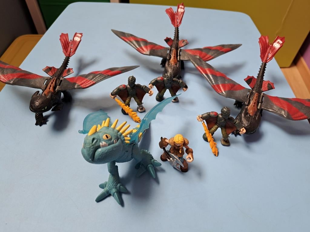 Lot dragons Harold et Krokmou, Enlèvement, Comme neuf