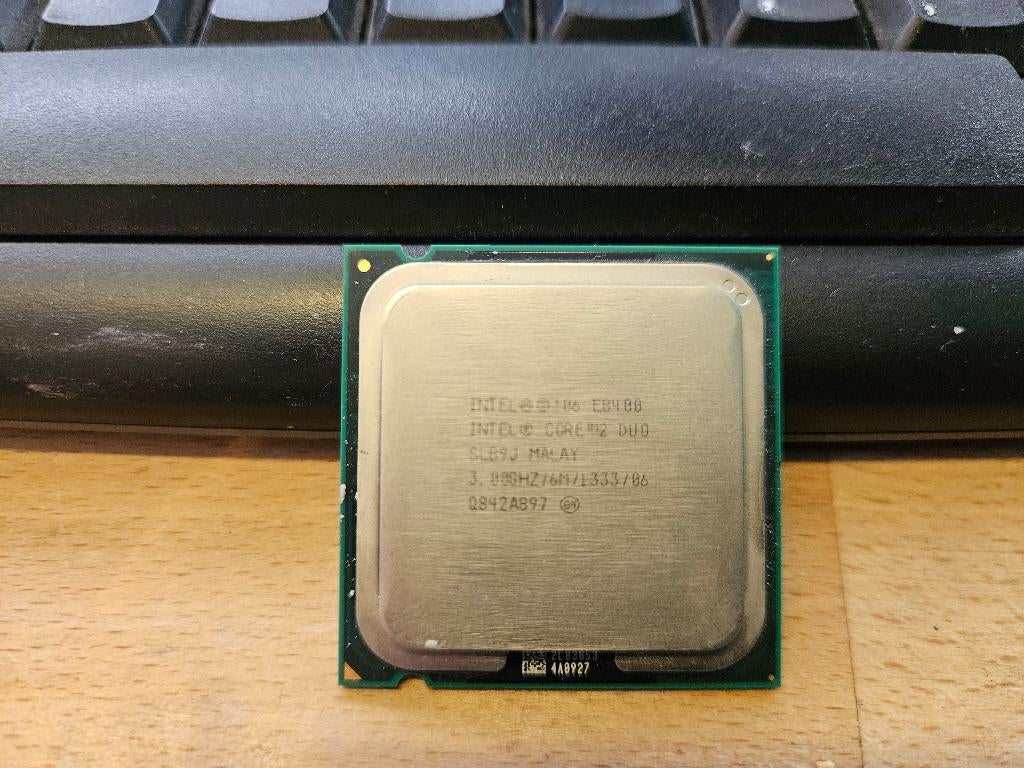 INTEL CPU E8400 Core2 Duo 3.00Ghz/6M/1333/06, Computers en Software, Ophalen of Verzenden, Gebruikt, Intel Core2 Duo, 3 tot 4 Ghz