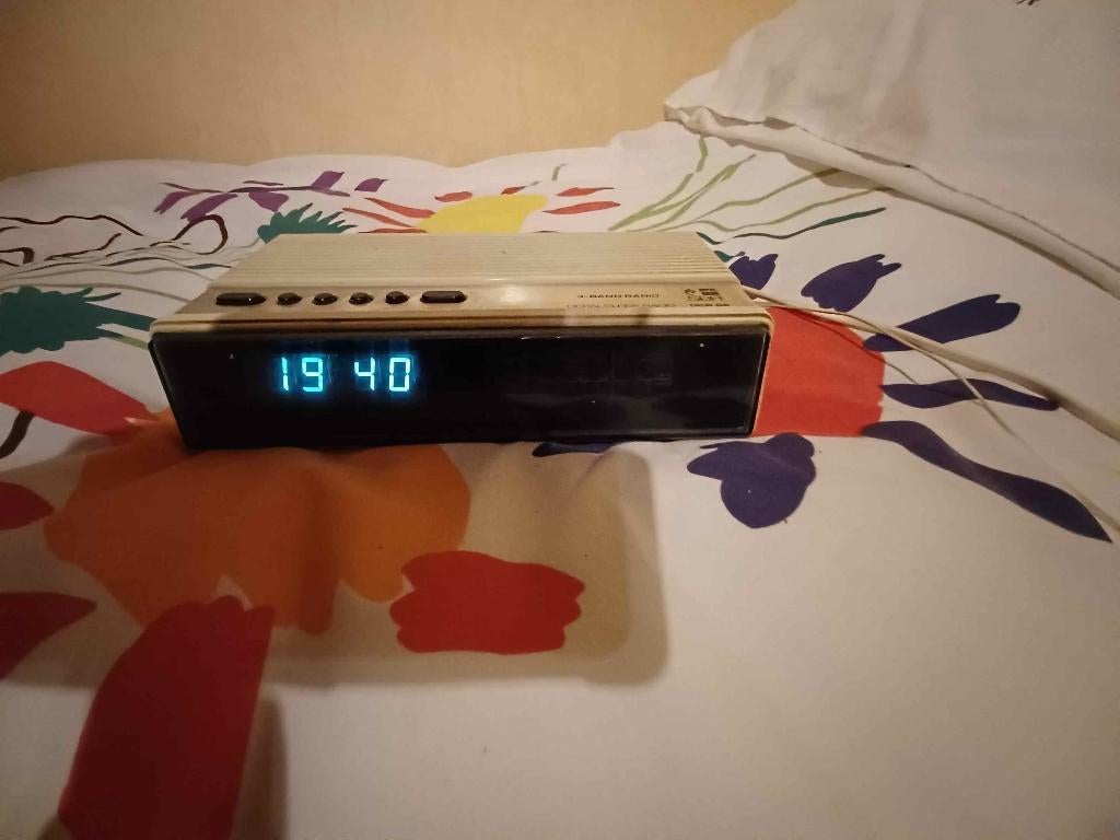 radio-réveil vintage SBR collection, Enlèvement ou Envoi, Utilisé, Radio