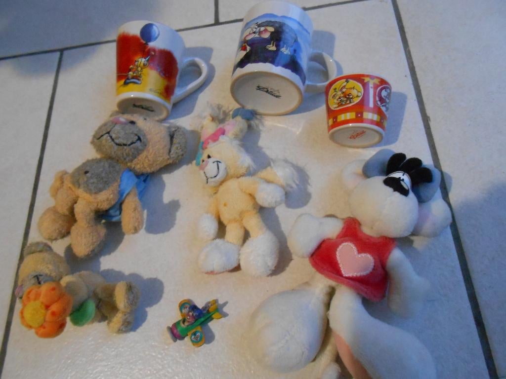 LOT Miniatures Diddl, minis peluches , minis tasses, avion, Ophalen, Verschillende figuren, Zo goed als nieuw