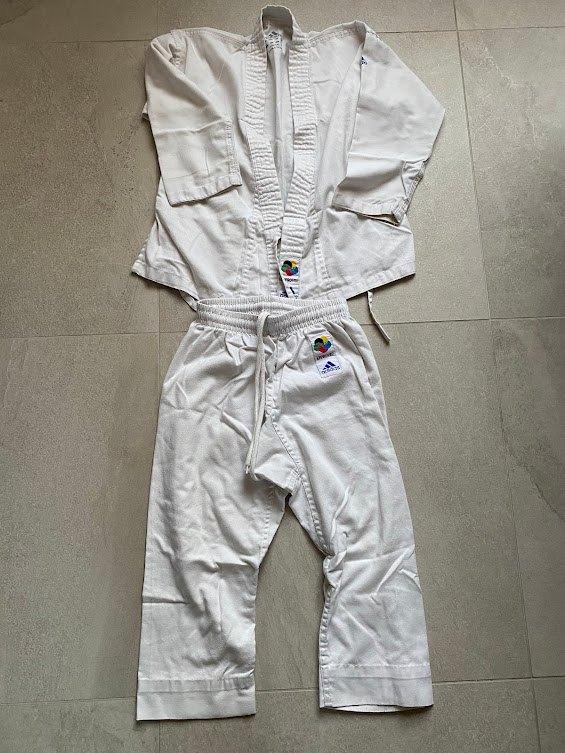 Adidas WKF karatepak Maat130/140, Sport en Fitness, Ophalen of Verzenden