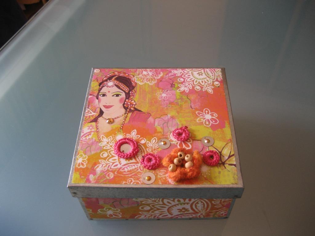 Boîte à bijoux ou de rangement métallique, Enlèvement ou Envoi, Utilisé, Rigide