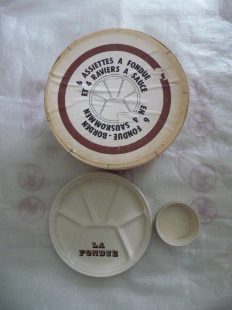 service à fondue en faïence de Gien, Enlèvement, Neuf, Accessoires pour fondue