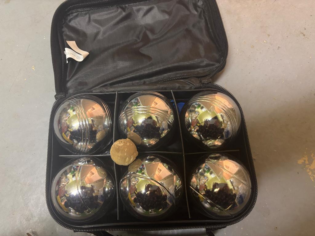 Petanque ballen, Ophalen, Nieuw