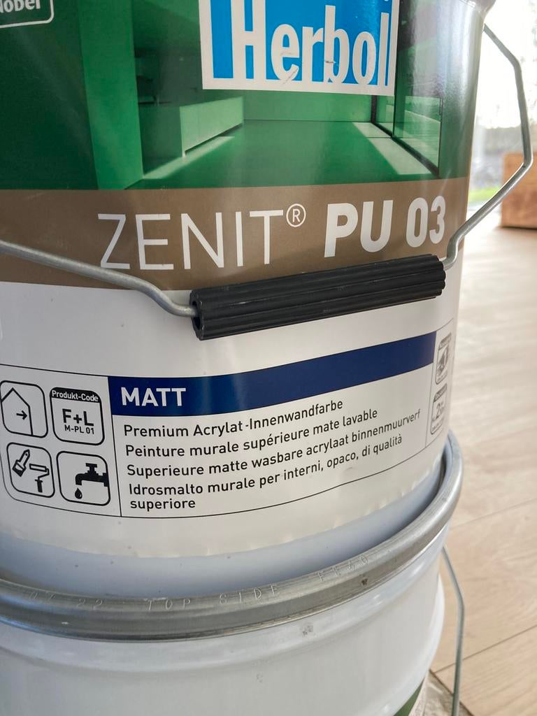 Verf herbol matt 50 € per emmer, Ophalen, Zo goed als nieuw, Verf