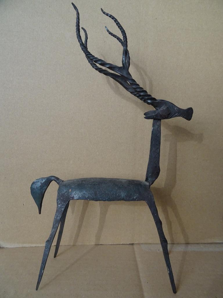 Curiosités statue cerf abstraite statue en métal 29 cm 1960, Collections, Statues & Figurines, Comme neuf, Animal, Enlèvement ou Envoi