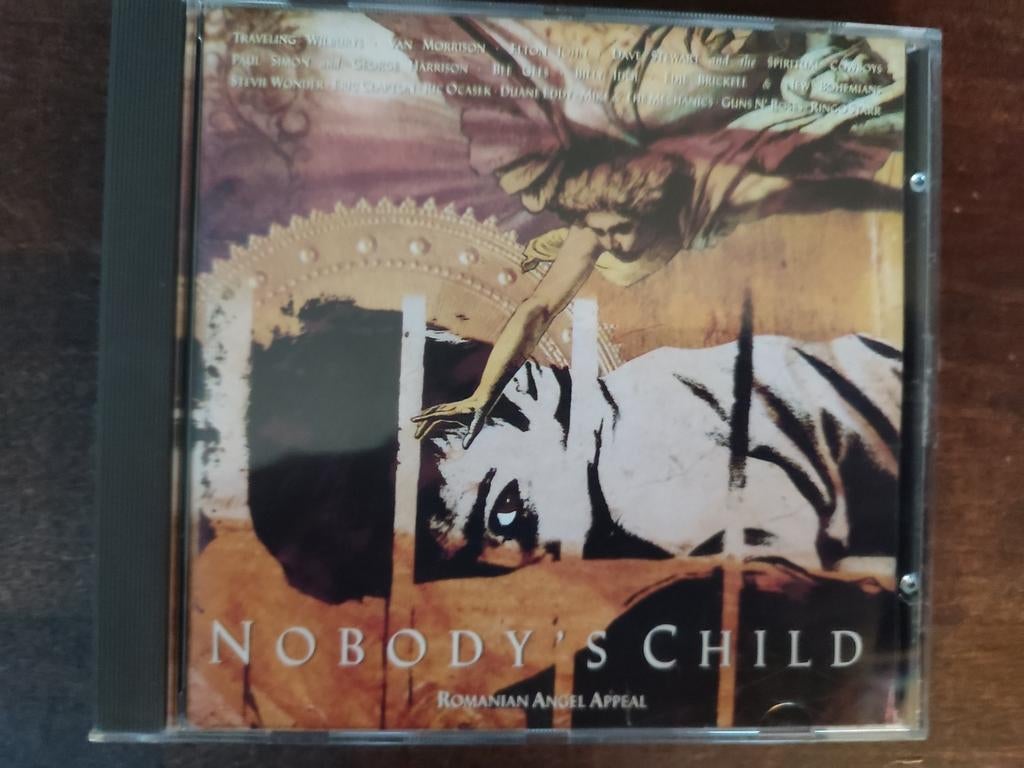 CD : NOBODY'S CHILD - TRAVELING WILBURYS, VAN MORRISON,...., Ophalen of Verzenden, Zo goed als nieuw
