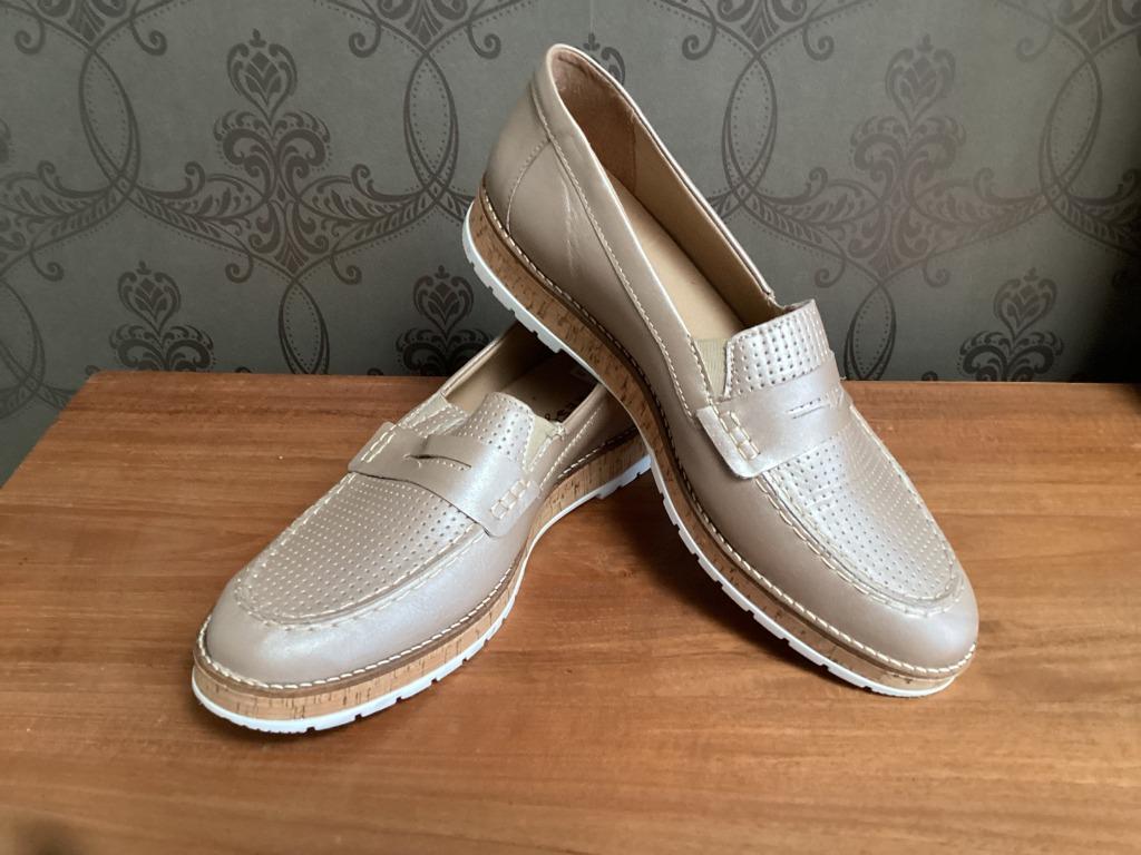 Cypres schoenen 43 beige, Cypres, Ophalen of Verzenden, Zo goed als nieuw, Instappers