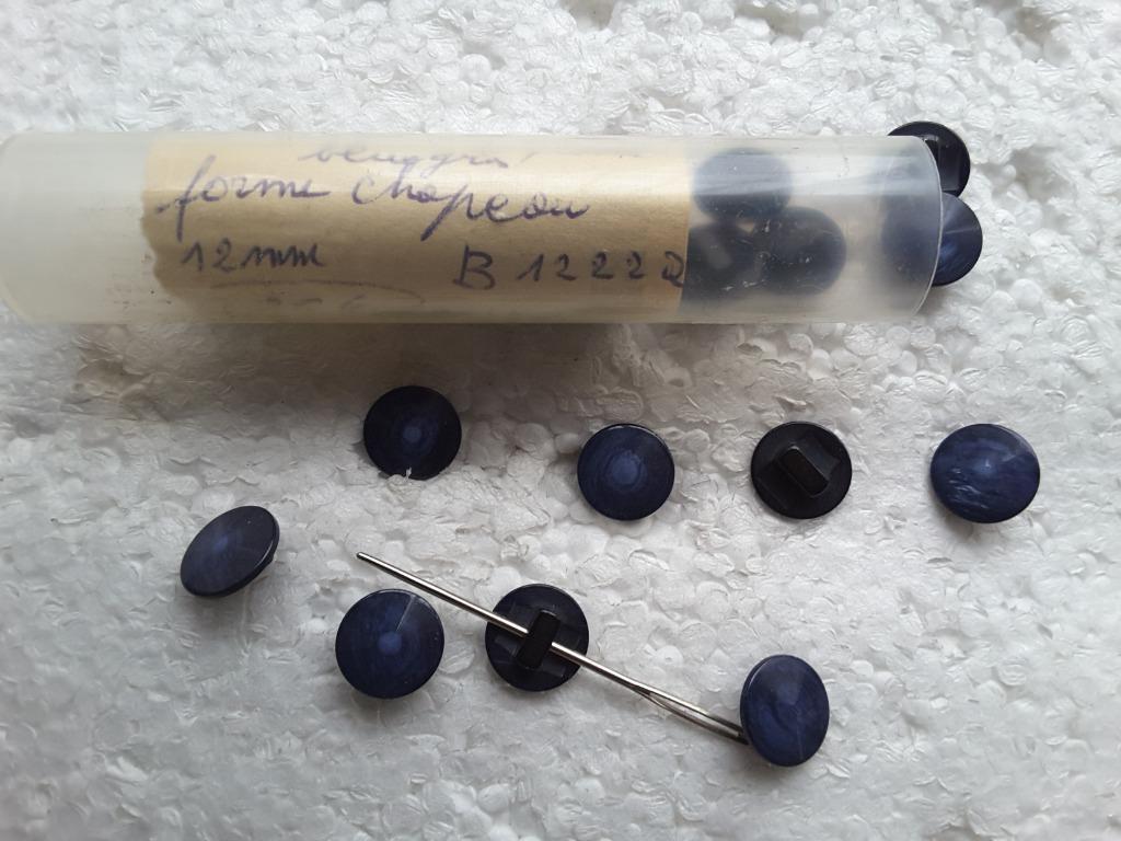 12 mm grijsblauwe knopen in de vorm van een Chinese hoed met, Ophalen of Verzenden, Nieuw, Knoop of Knopen