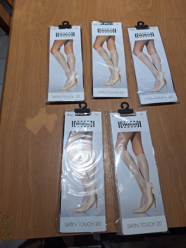 Wolford kniekousen,maat M, Kleding | Dames, Leggings, Maillots en Panty's, Beige, Nieuw, Maat 40/42 (M), Ophalen of Verzenden