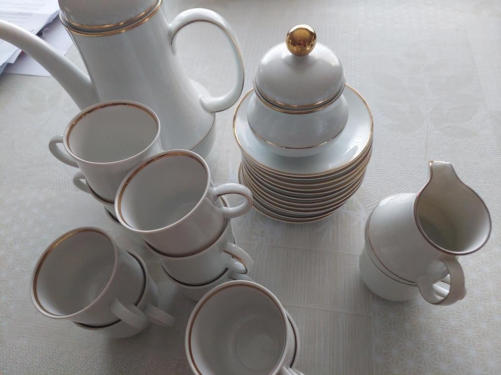 Eet en koffie servies, Enlèvement