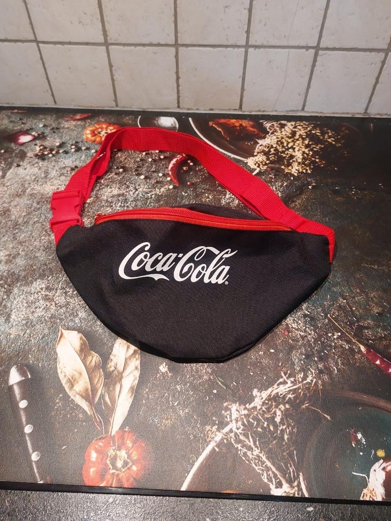 Coca cola buideltasje, Ophalen of Verzenden, Zo goed als nieuw, Unisex volwassen