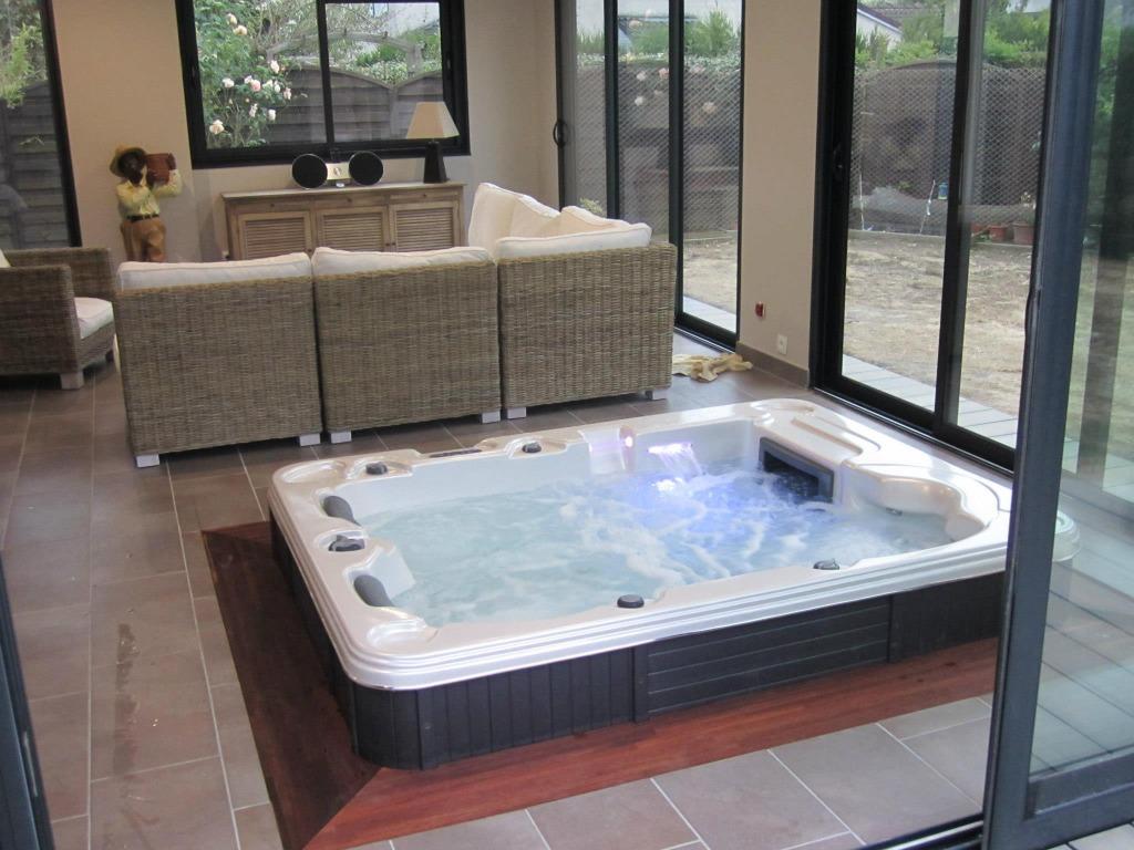 Zuinigste 4-persoon jacuzzi met warmtepomp tot-80% besparing, Tuin en Terras, Terrasverwarmers, Nieuw, Ophalen