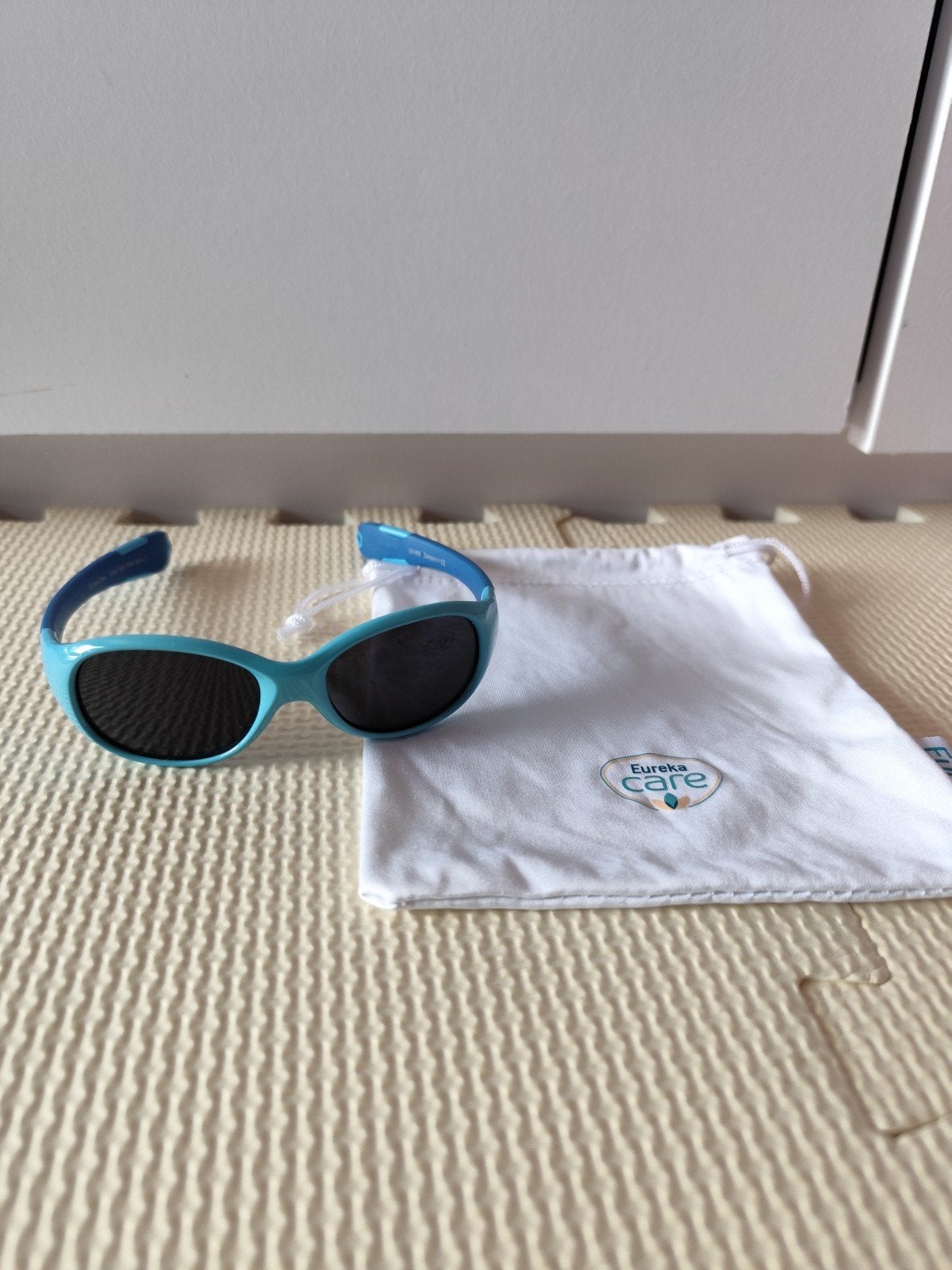 2 lunettes de soleil pour bébé taille 0 et 1 neuves, Enfants & Bébés, Accessoires de mode pour bébé, Enlèvement, Neuf, Eureka