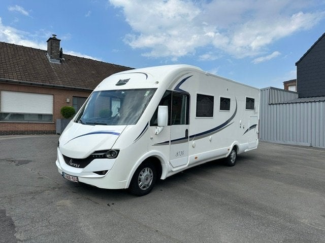 mobilhome mc louis nevis, Caravans en Kamperen, Integraal, Ringverwarming, Luifel, Fiat