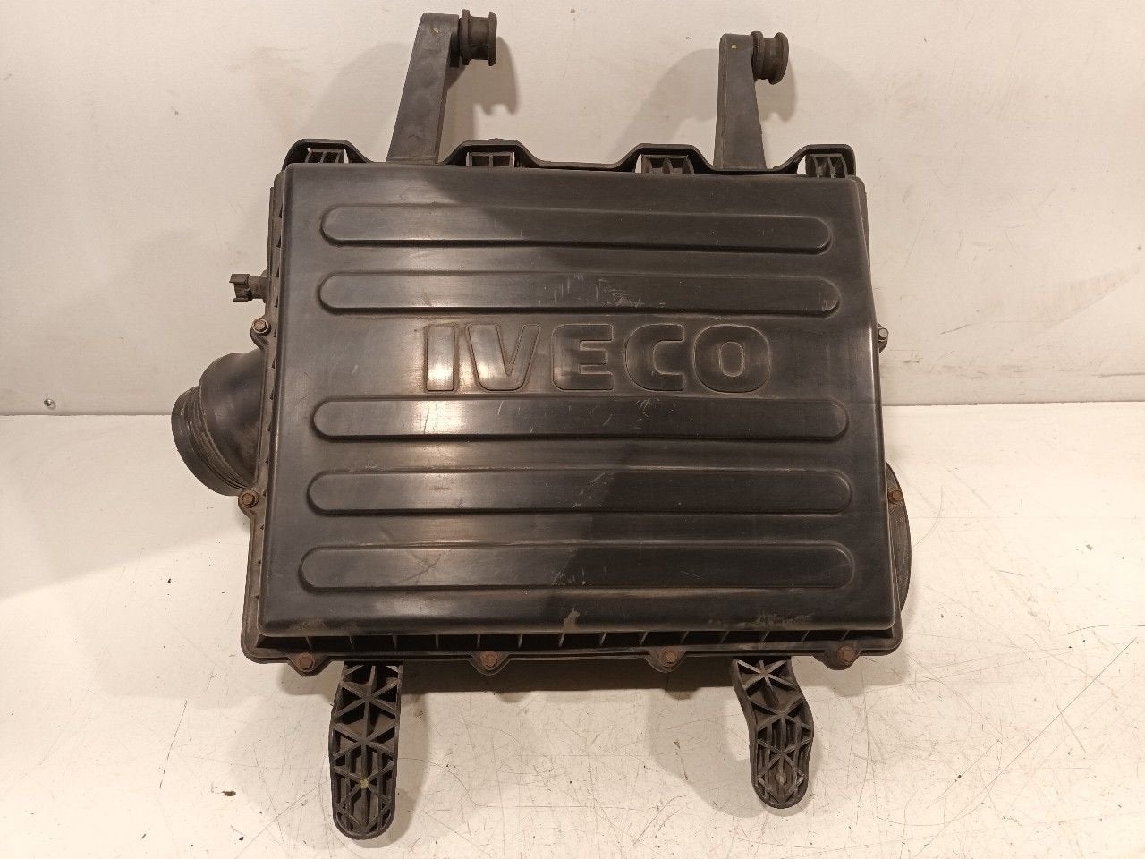 Luchtfilterhuis Iveco New Daily, Onderdelen@venauto.nl, Van der Ven Autorecycling B.V., Gebruikt, Ettenseweg 76, 4706 PB Roosendaal, The Netherlands
