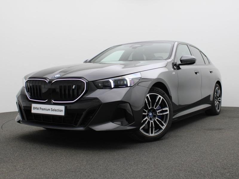 BMW i5 M SPORT PRO - ICONIC GLOW - HARMAN KARDON, Auto's, BMW, Automaat, https://public.car-pass.be/vhr/f1f7e5c2-a292-47aa-b87f-b21da5388215