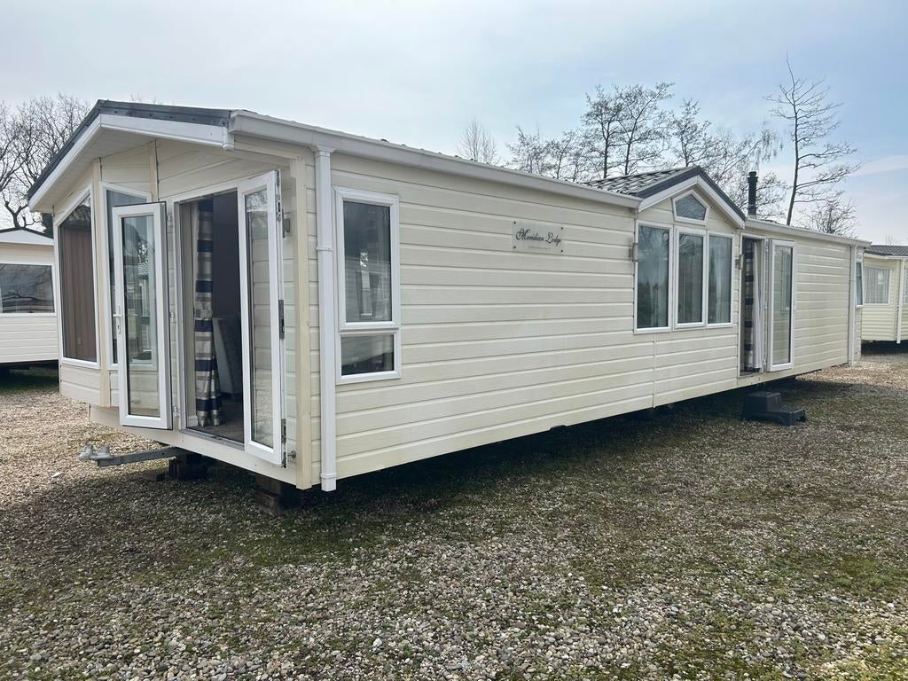 Willerby Meridian Lodge 2 slpk, ligbad, Cv, luxe, luxe!!, Caravans en Kamperen, Stacaravans, tot en met 6, Ophalen of Verzenden