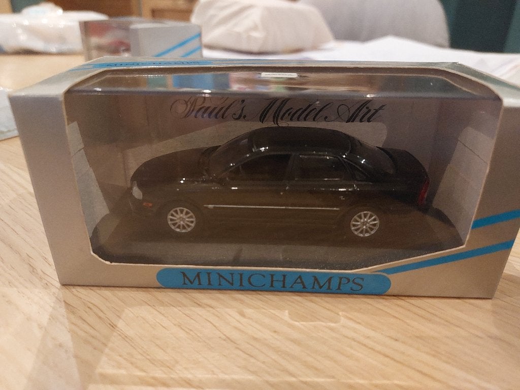 Minichamps Ford Scorpio Saloon 1995 black 1/43, Enlèvement ou Envoi, Neuf, Voiture, MiniChamps