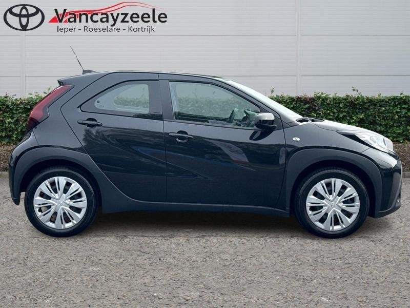 Toyota Aygo play+camera+dab+carplay+androidauto, Auto's, 72 pk, Zwart, Handgeschakeld, Adaptive Cruise Control