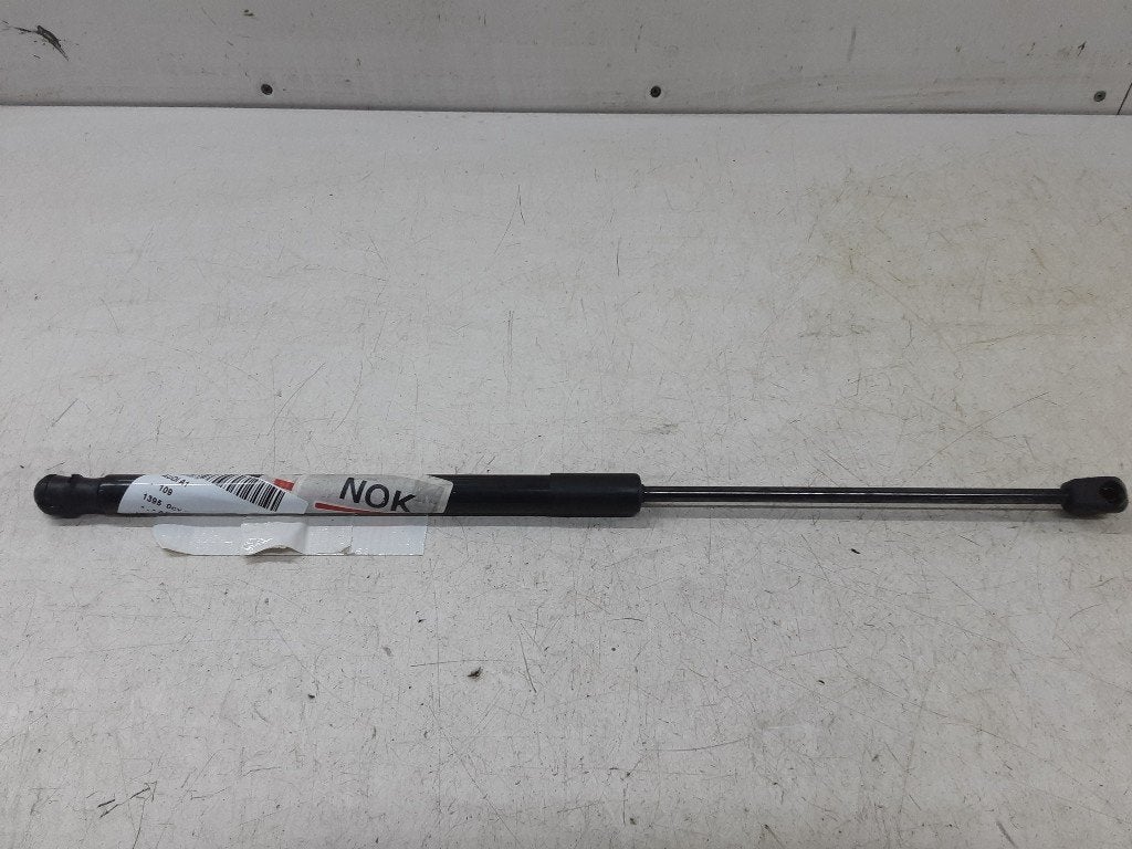 VERIN A GAZ Audi A1 (8X1 / 8XK) (8X3827552), Mevr. I. Hauben, Audi, Utilisé, Rue de l'Espoir 34 34
4030  GRIVEGNÉE, BE