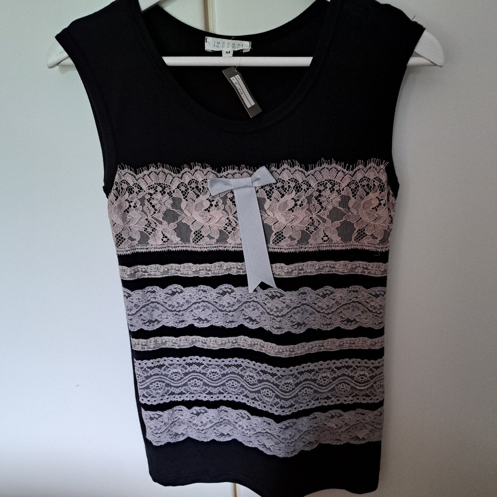 Mucho Gusto exclusieve top met kant M Nieuw, Kleding | Dames, Topjes, Nieuw, Maat 36 (S), Zwart, Zonder mouw, Ophalen of Verzenden