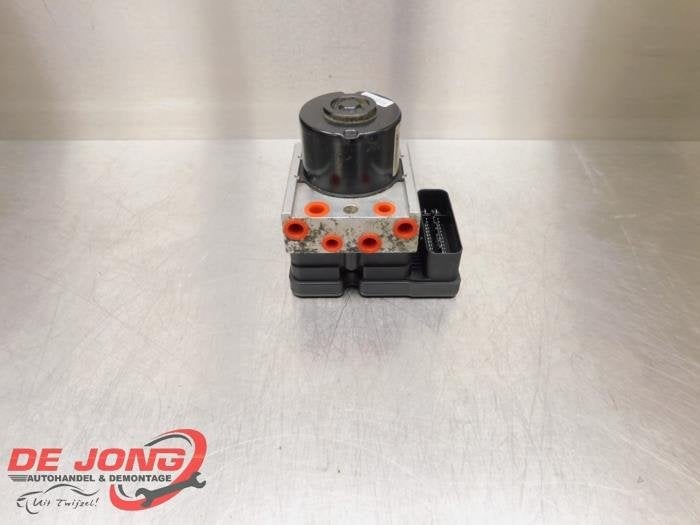 Pompe ABS d'un Renault Twingo, Renault, -, 3 mois de garantie, Utilisé