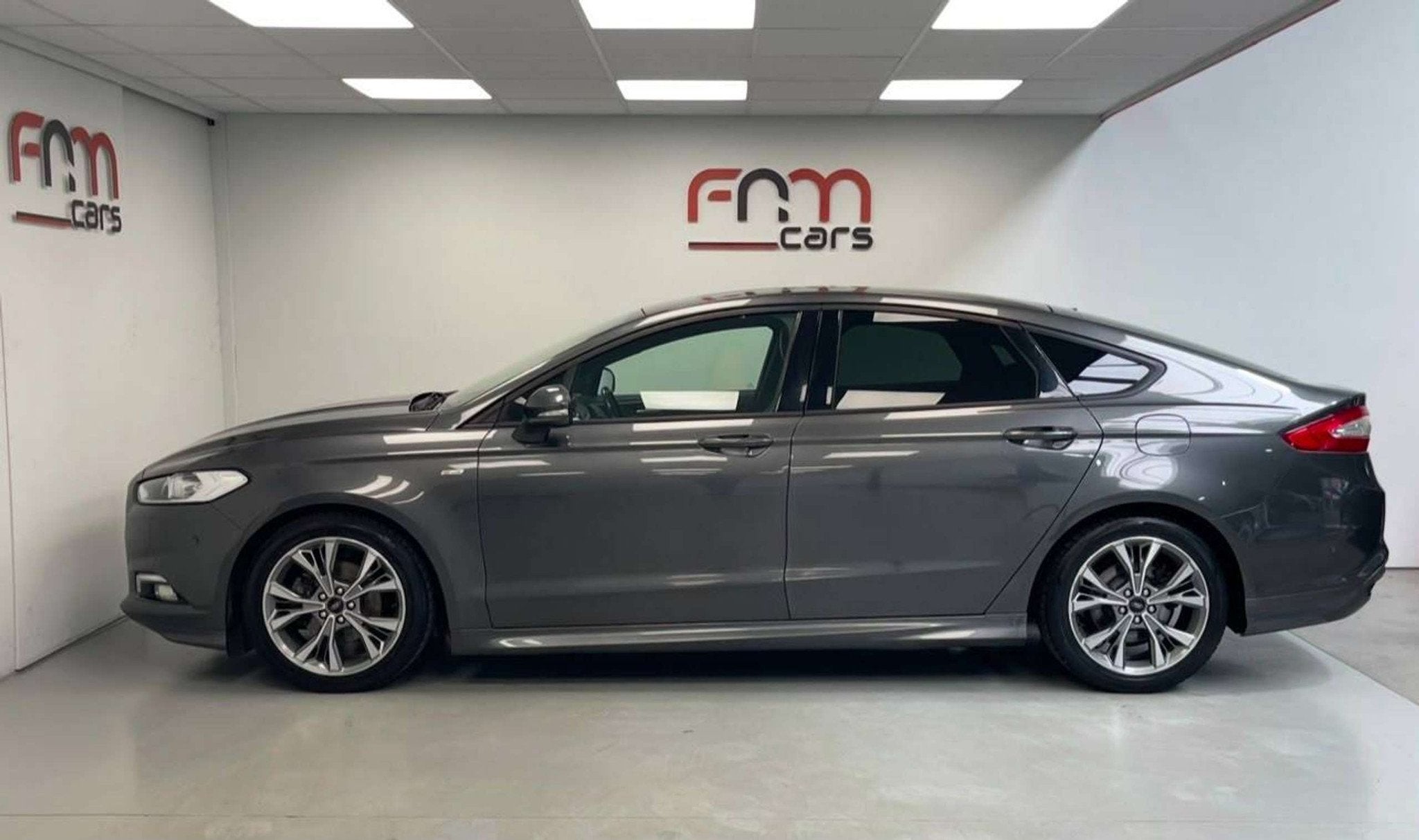 Ford Mondeo 1.5 EcoBoost ST-Line bwj2019 Camera Garantie, Auto's, 4 cilinders, Mondeo, Alcantara, Bedrijf
