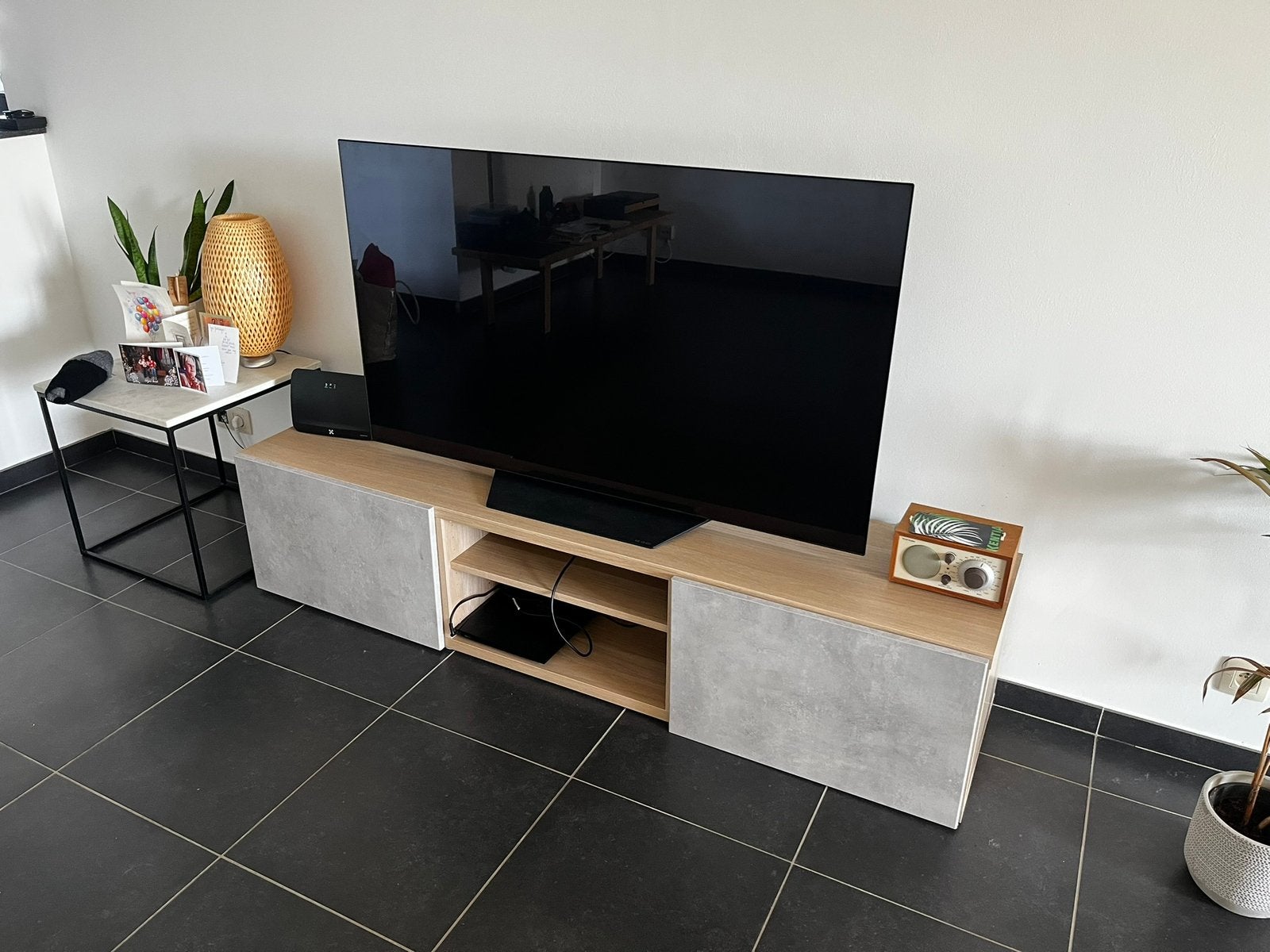 Tv-Meubel Ikea in nieuwstaat, 25 à 50 cm, Moins de 100 cm, 150 à 200 cm, Comme neuf