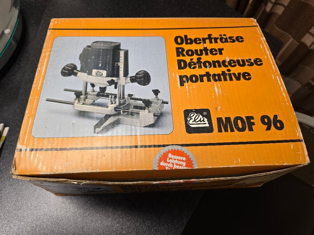 ELU  bovenfrees, Doe-het-zelf en Bouw, Ophalen, De Walt, Zo goed als nieuw, Bovenfrees