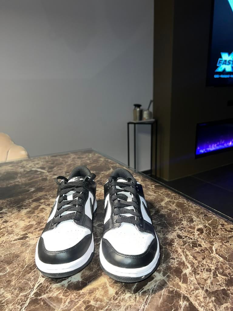 Nike Dunks nouveau, Enlèvement ou Envoi, Sneakers et Baskets, Comme neuf, Noir