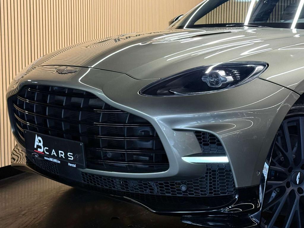 Aston Martin Dbx 4.0i BI-TURBO * 707 * PACK CARBON * FULL OP, Auto's, Aston Martin, Automaat, Gebruikt, 5 zetels, 318 g/km