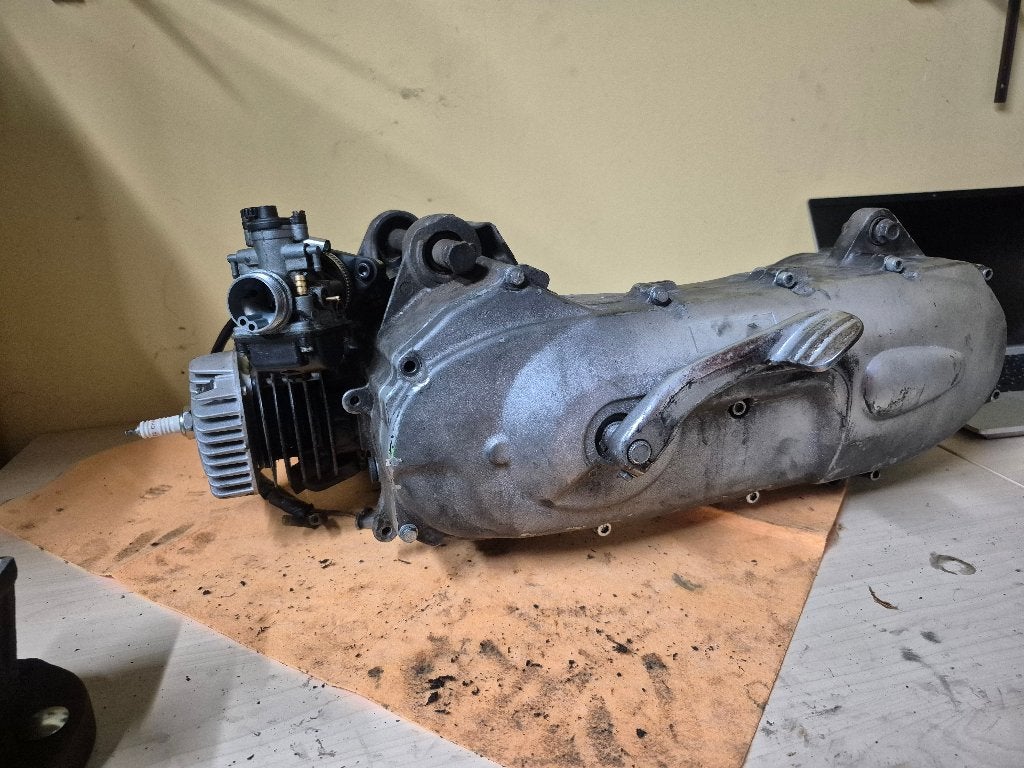 Minarelli 70CC AC blok, Fietsen en Brommers, Brommeronderdelen | Algemeen, Ophalen, Zo goed als nieuw, Blok, Motori Minarelli