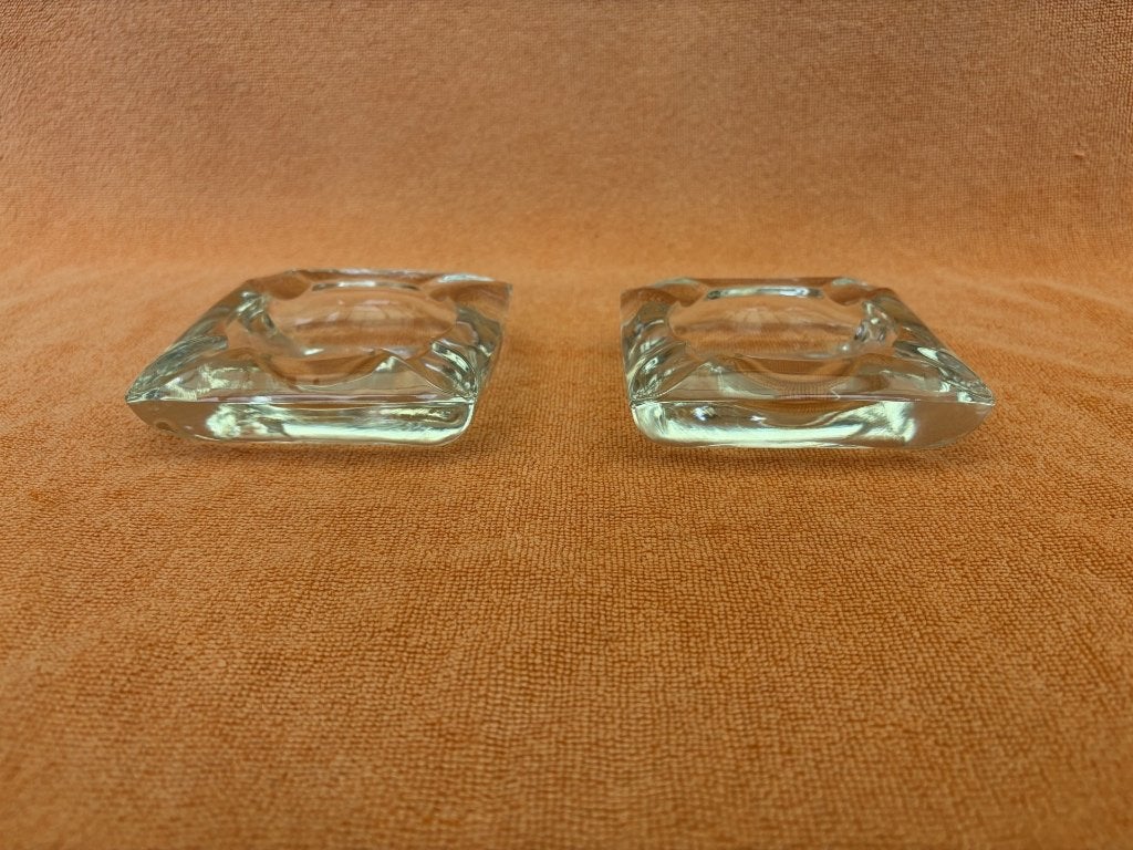 2 Massieve glazen Asbakken samen € 5, Ophalen of Verzenden, Zo goed als nieuw, Asbak
