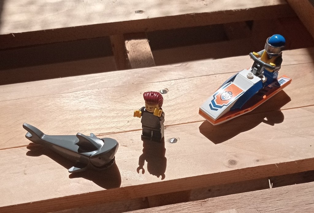 LEGO City 60011 Sauvetage du Surfeur Surfer Rescue 2013, City, Lego, Minifigurines incluses, Utilisé