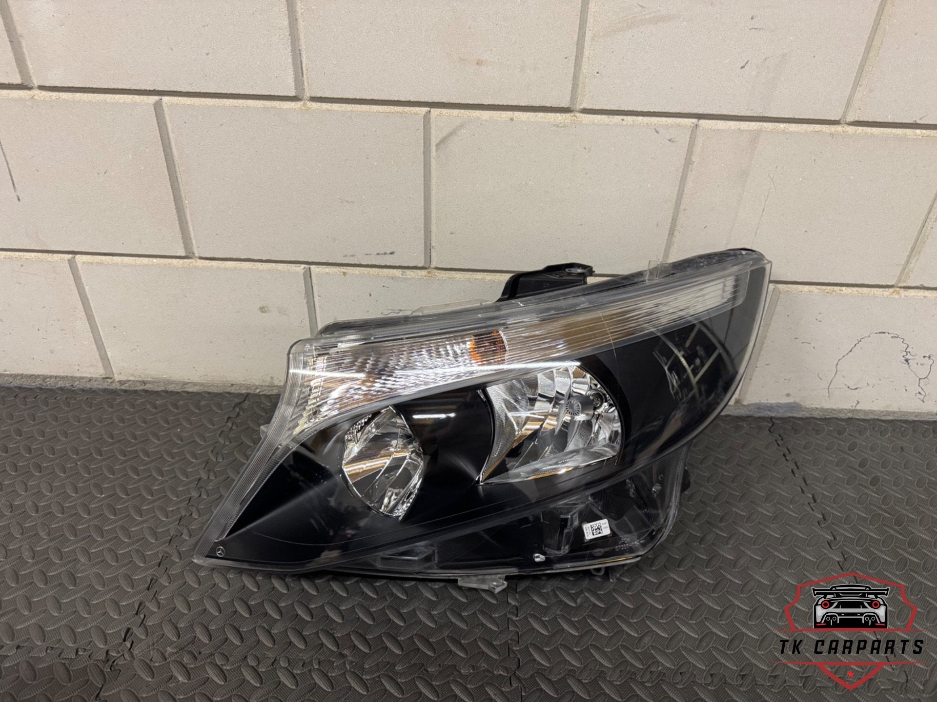 Mercedes Vito w447 halogeen koplamp L A4479067700, Auto-onderdelen, Gebruikt, Mercedes-Benz AG, Mercedes-Benz, Mercedesstrasse 120
70372  Stuttgart, DE