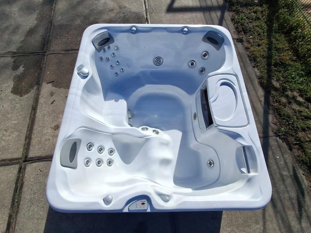 SUNDANCE jacuzzi Amerikaanse spa ‼️ ruime 4 persoons, Jardin & Terrasse, Bains à remous et Spas, Enlèvement ou Envoi