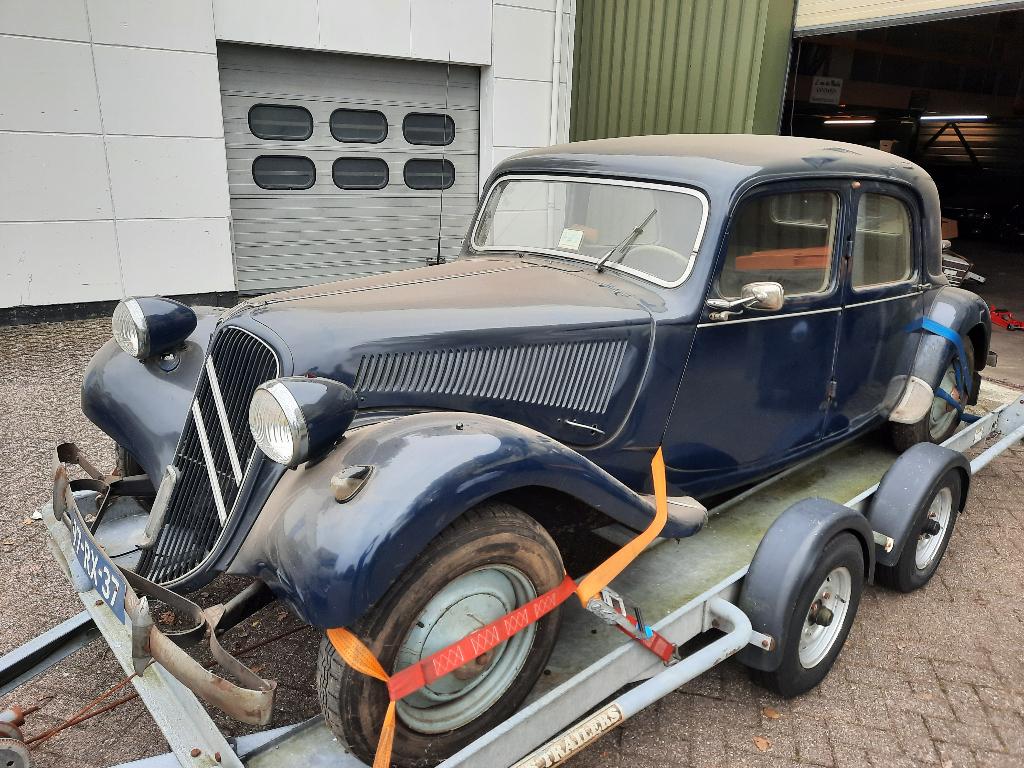 CITROËN Traction Avant 11bn Moteur 11d Legacy, Autos, Citroën, Particulier, DS, Radio, Système audio, Sièges sport, Attache-remorque