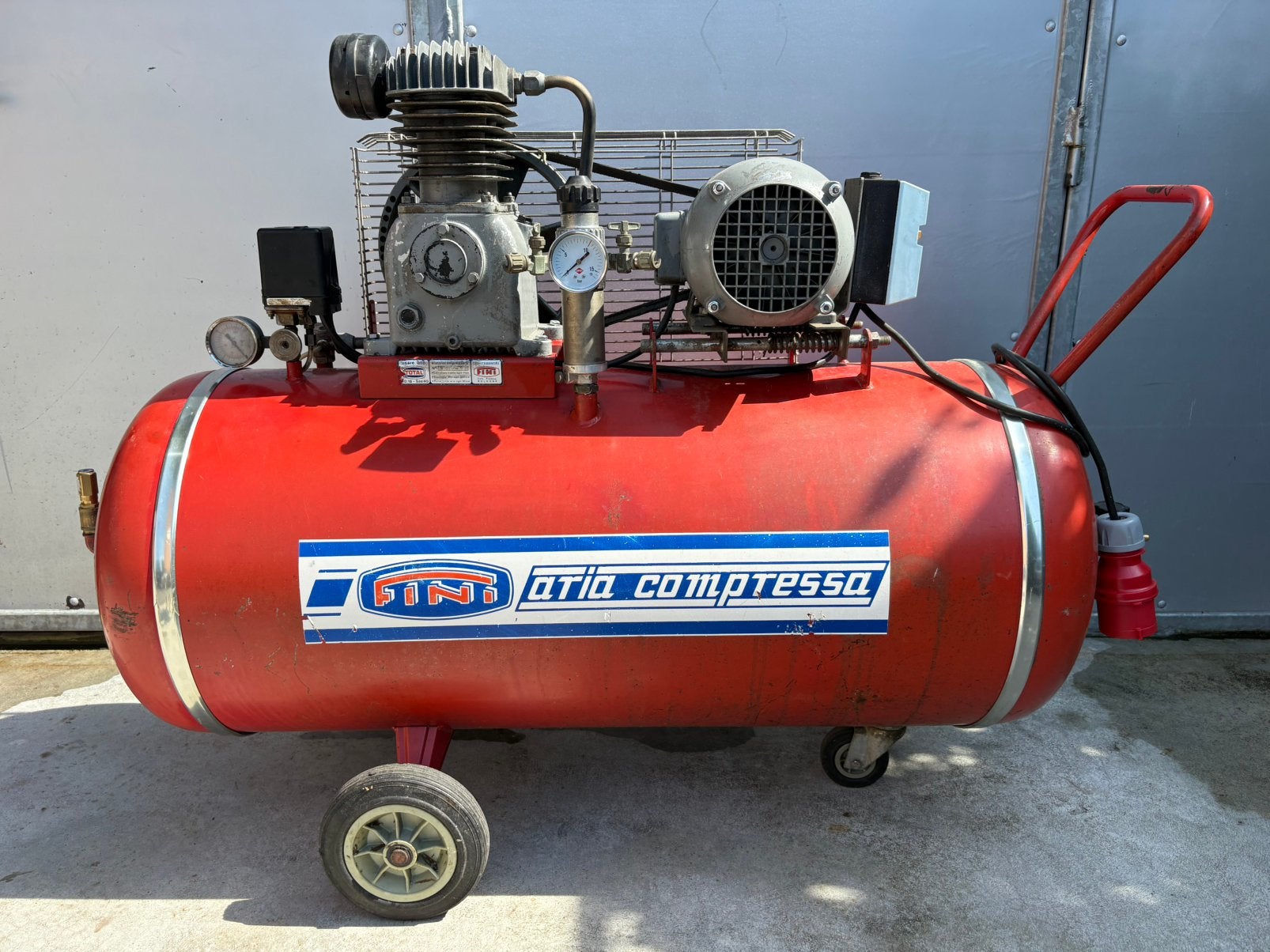 FINI compressor - 200 liter, Doe-het-zelf en Bouw, Compressors, Ophalen, Zo goed als nieuw