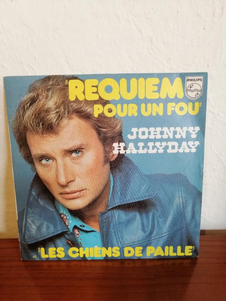 Vinyle Johnny Hallyday 45 tours requiem pour un fou, Enlèvement, Comme neuf