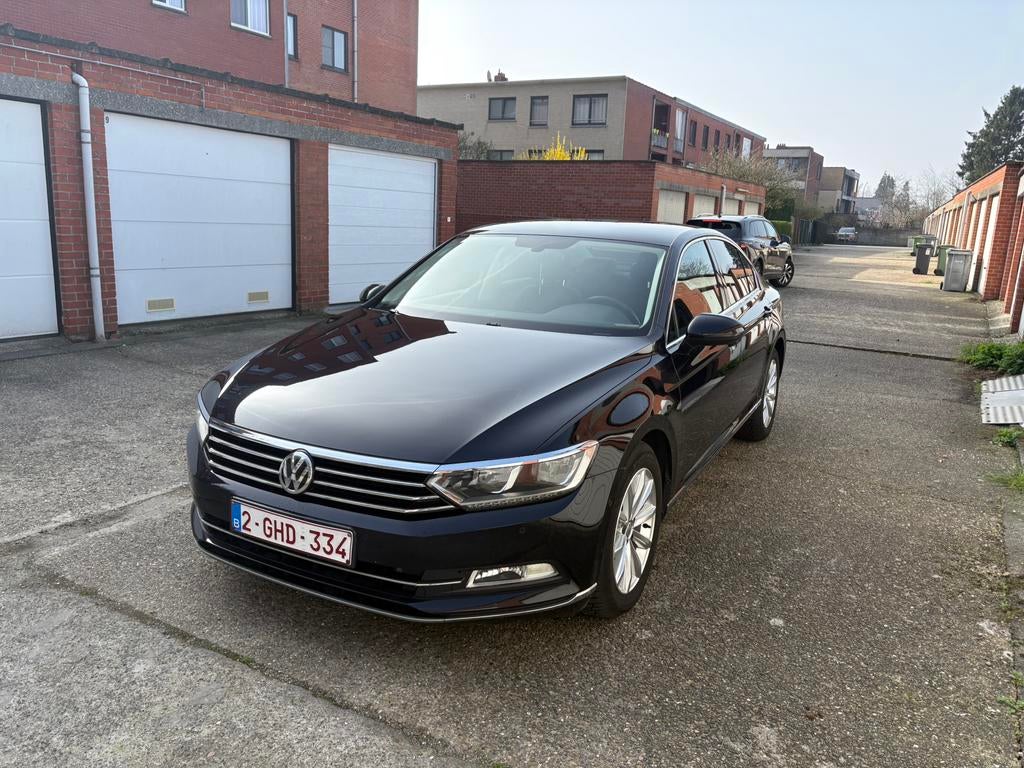 Volkswagen Passat - 120xxx Kms, 4 deurs, Stof, Zwart, Diesel