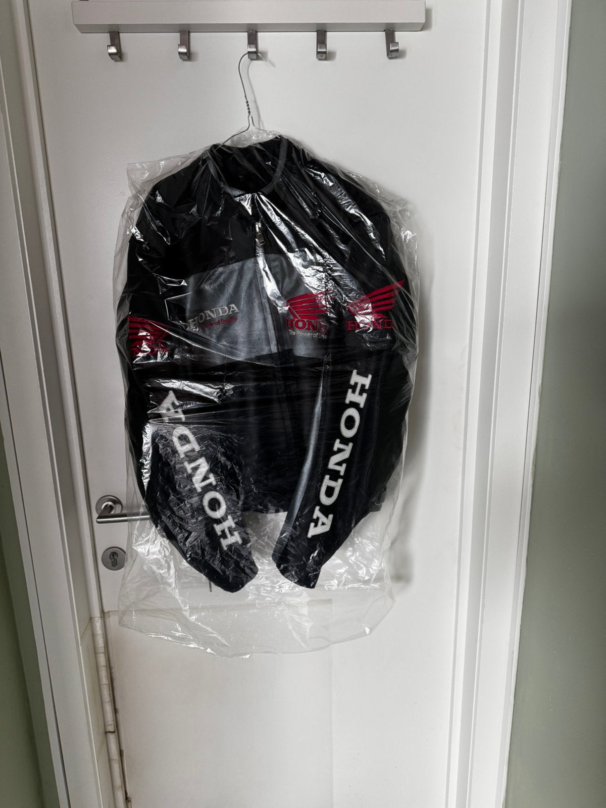 Blouson de moto en cuir, Enlèvement