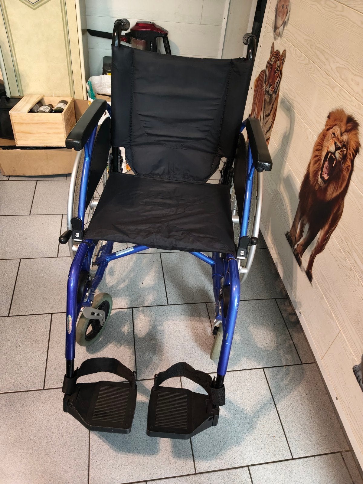 chaise roulante pliable et démontable FONDLIGHT 46cm, Divers, Enlèvement