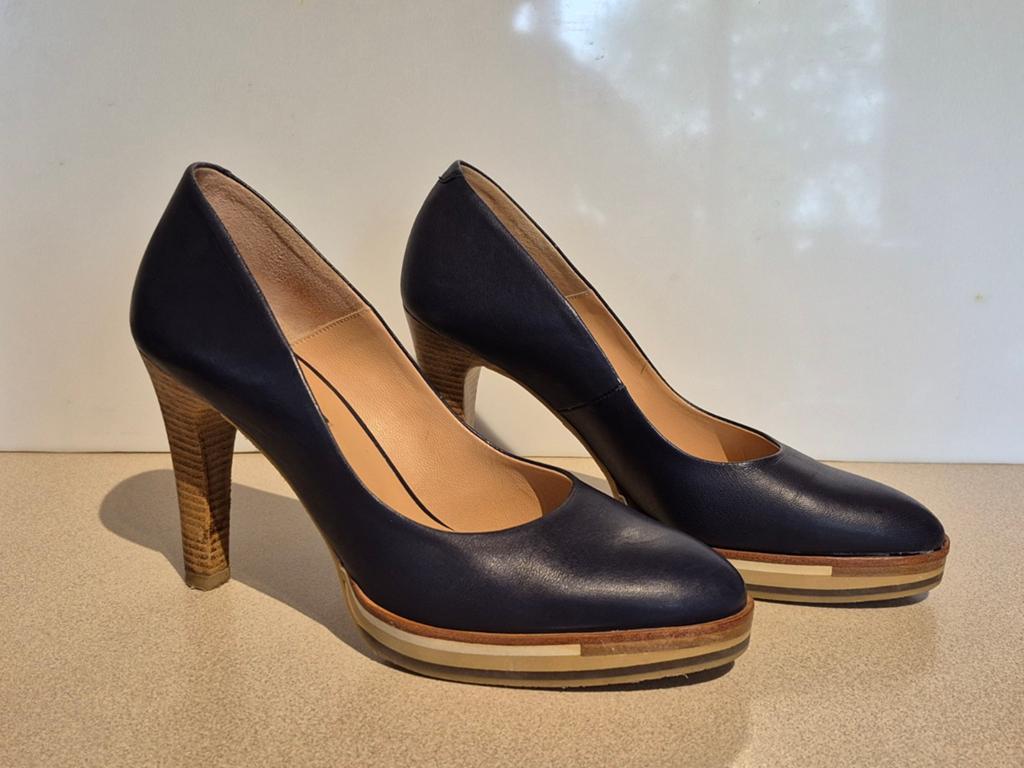 Zinda donkerblauwe damespumps; maat 39, Pumps, Blauw, Ophalen of Verzenden, Zo goed als nieuw