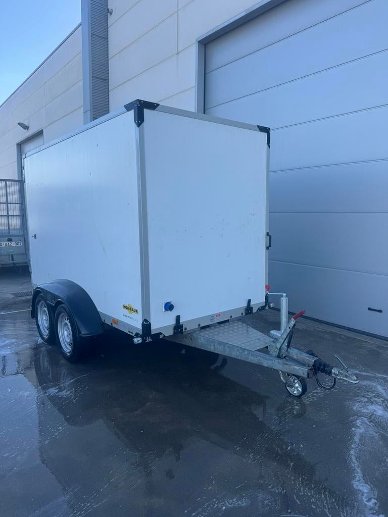 Speciale gesloten aanhangwagen, Ophalen, Gebruikt